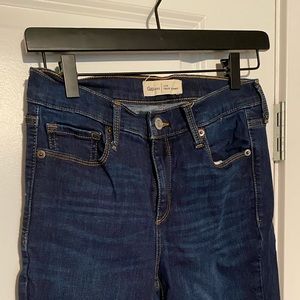 Gap True Skinny 27R